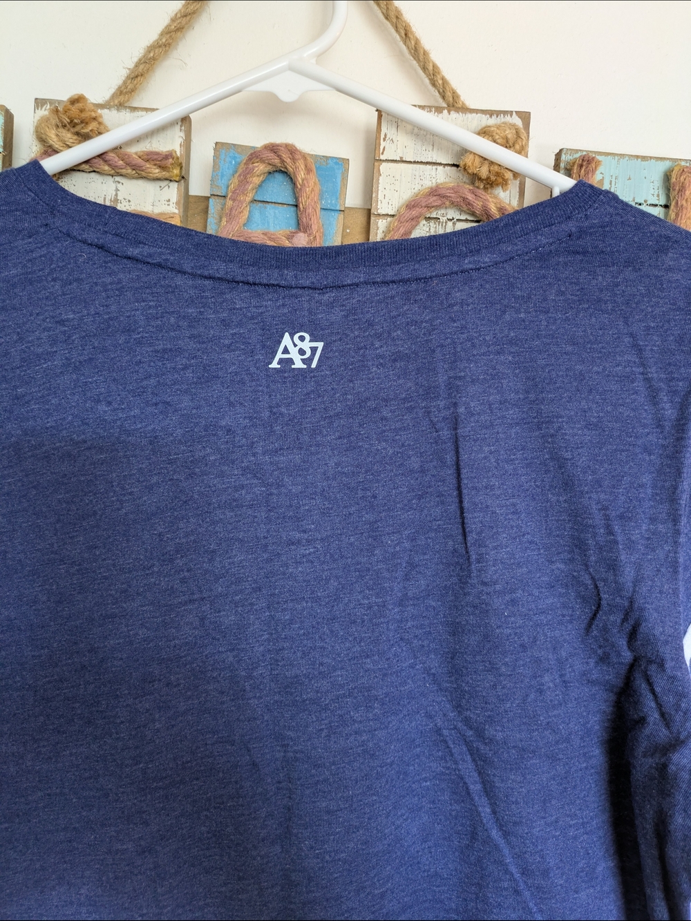 Aeropostale Navy Tee with Pink & White Logo - Picture 6 of 6